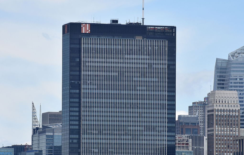 One_Penn_Plaza_New_York_City_in_June_2015_cropped21 Building