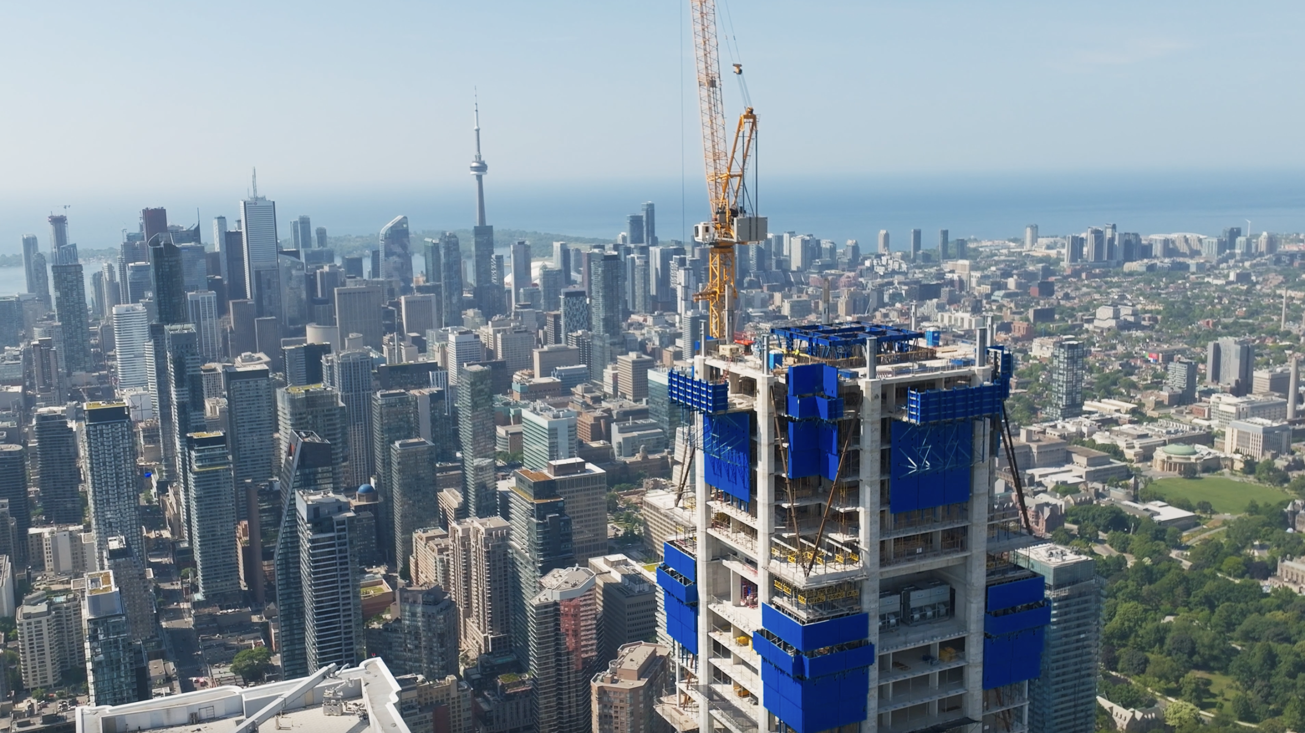 Canadian Building Permits Slide Sharply in April
