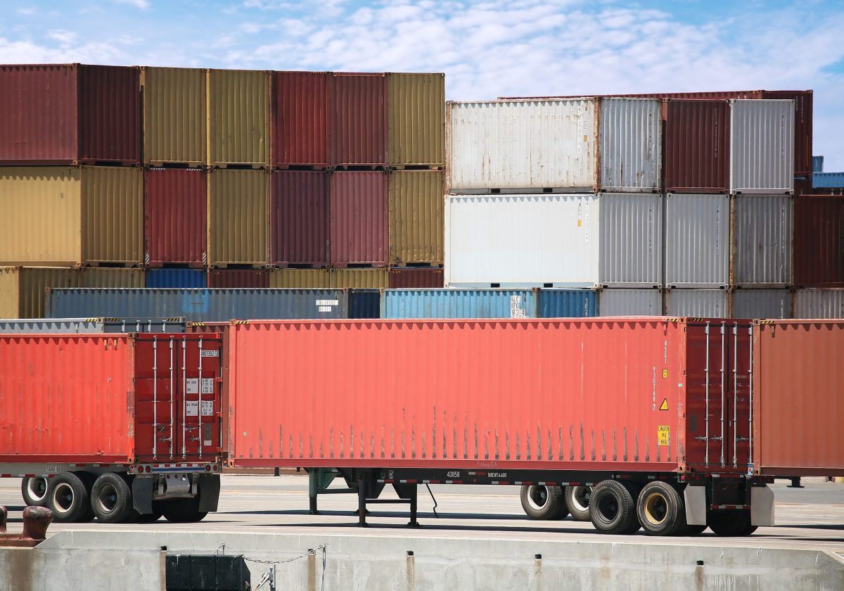 Ottawa to rebate $100M in freight costs for shipping steel across Canada